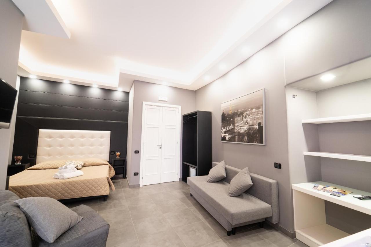 Royal House Napoli Centro, By Clapa Group Hotel Exterior photo